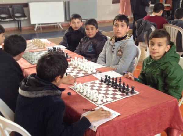 Küçük Erkekler Satranç turnuvası